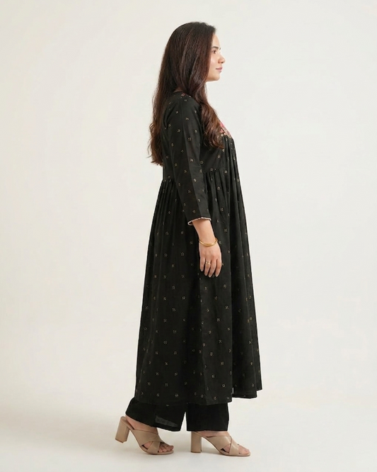 Women Black Floral Embroidered Cotton 60/60 A-Line Anarkali Kurta with Trousers Set.