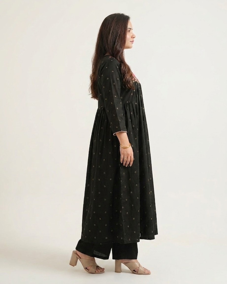 Women Black Floral Embroidered Cotton 60/60 A-Line Anarkali Kurta with Trousers Set.