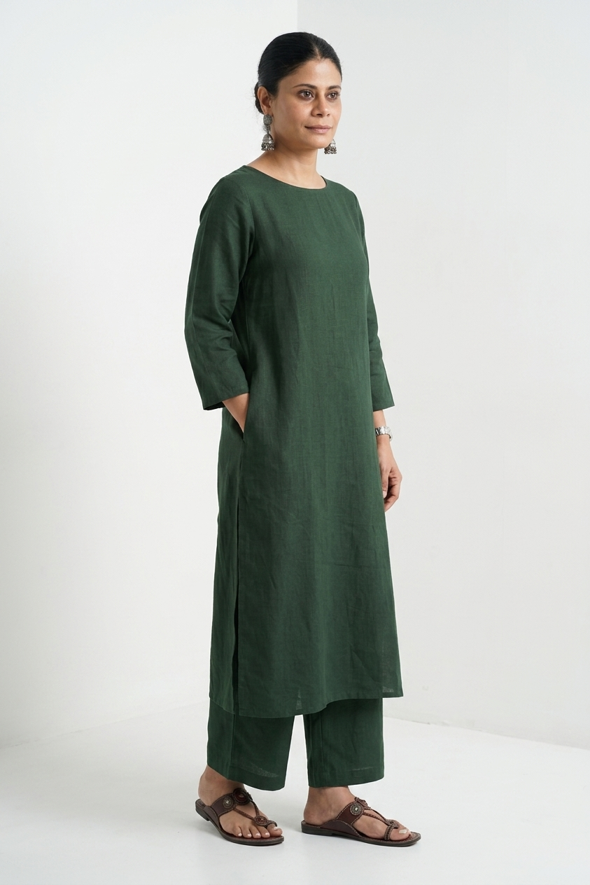 Women Forest Green Cotton Slub Straight Kurta with Trousers
