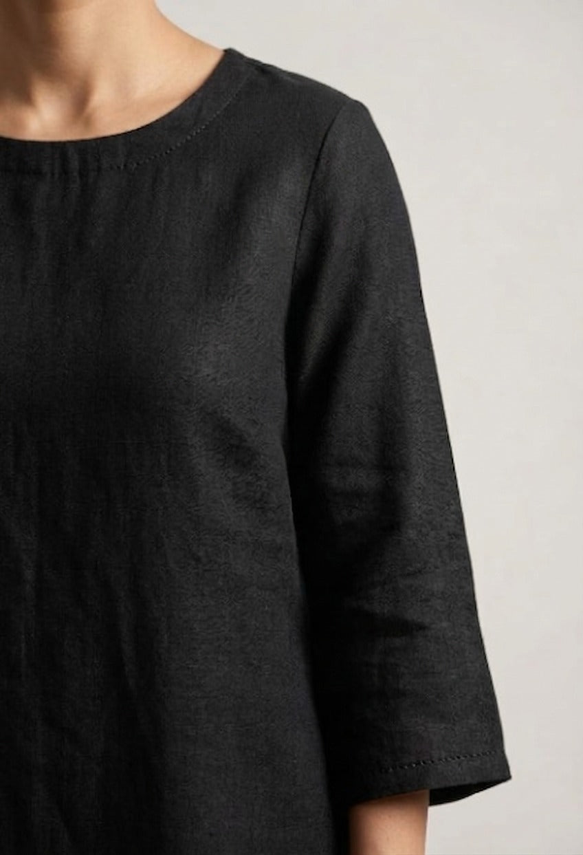 Women Black Cotton Slub Straight Kurta with Trousers