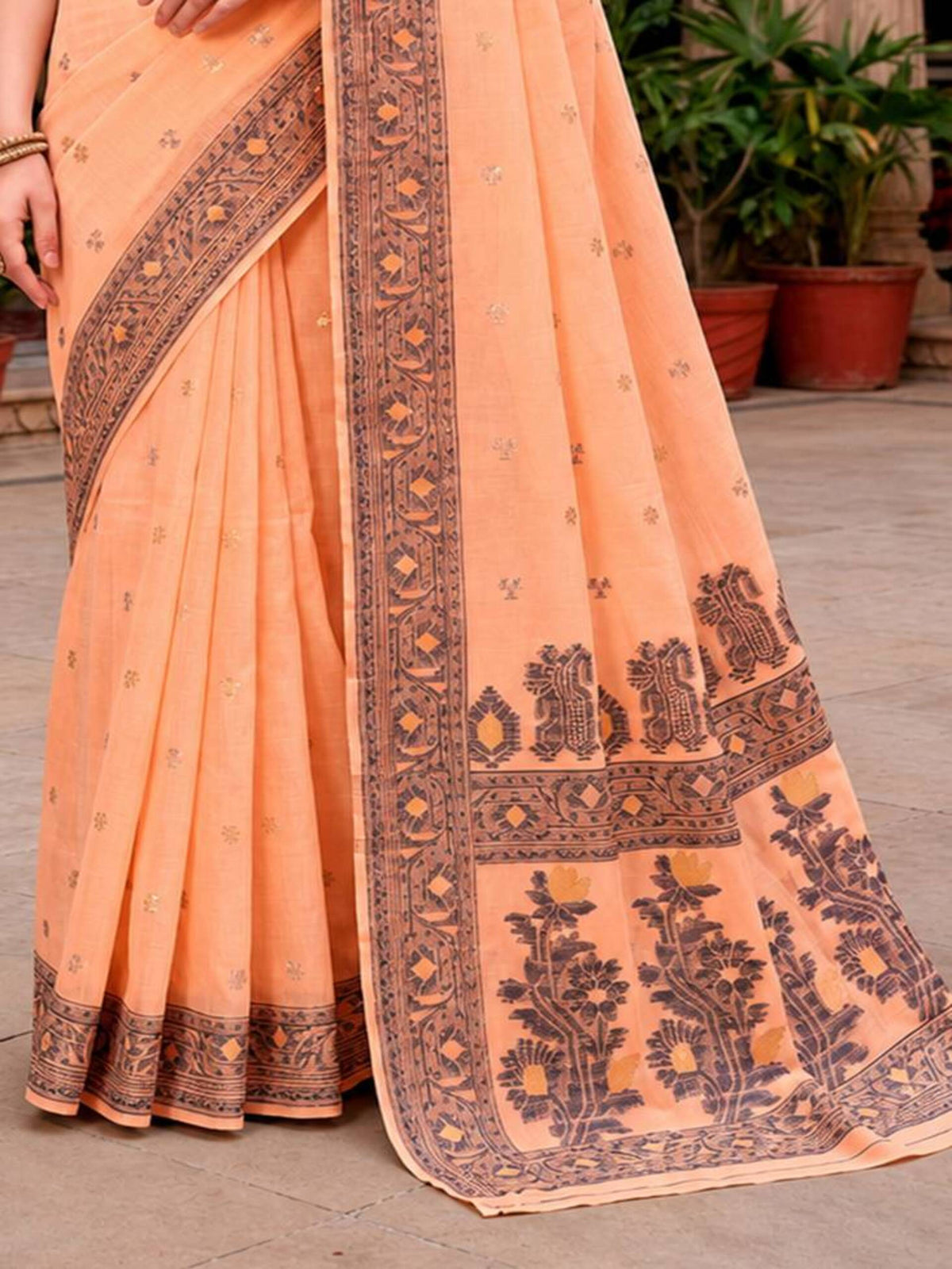 Rangvi Urvi Cotton Blend Designer Elegant Saree with Classic Weaving Border
