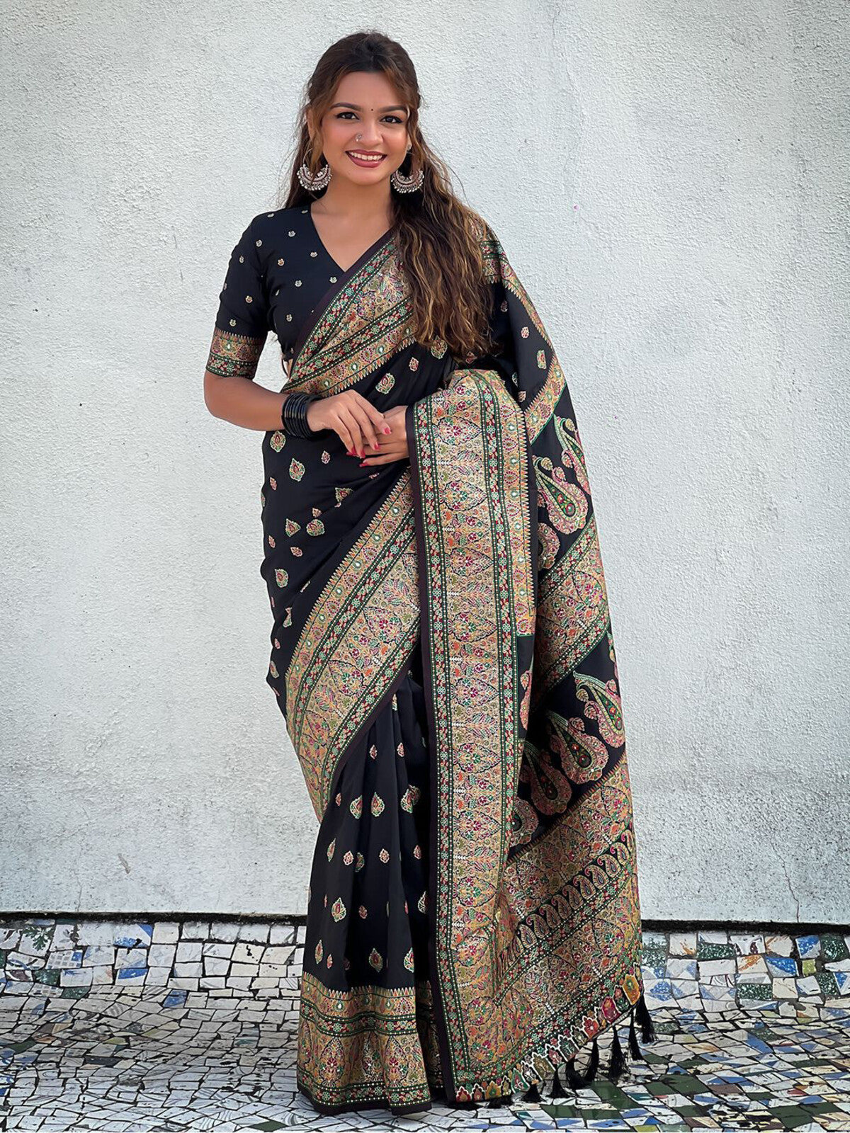 Black and Gold-Toned Woven Pashmina Saree
