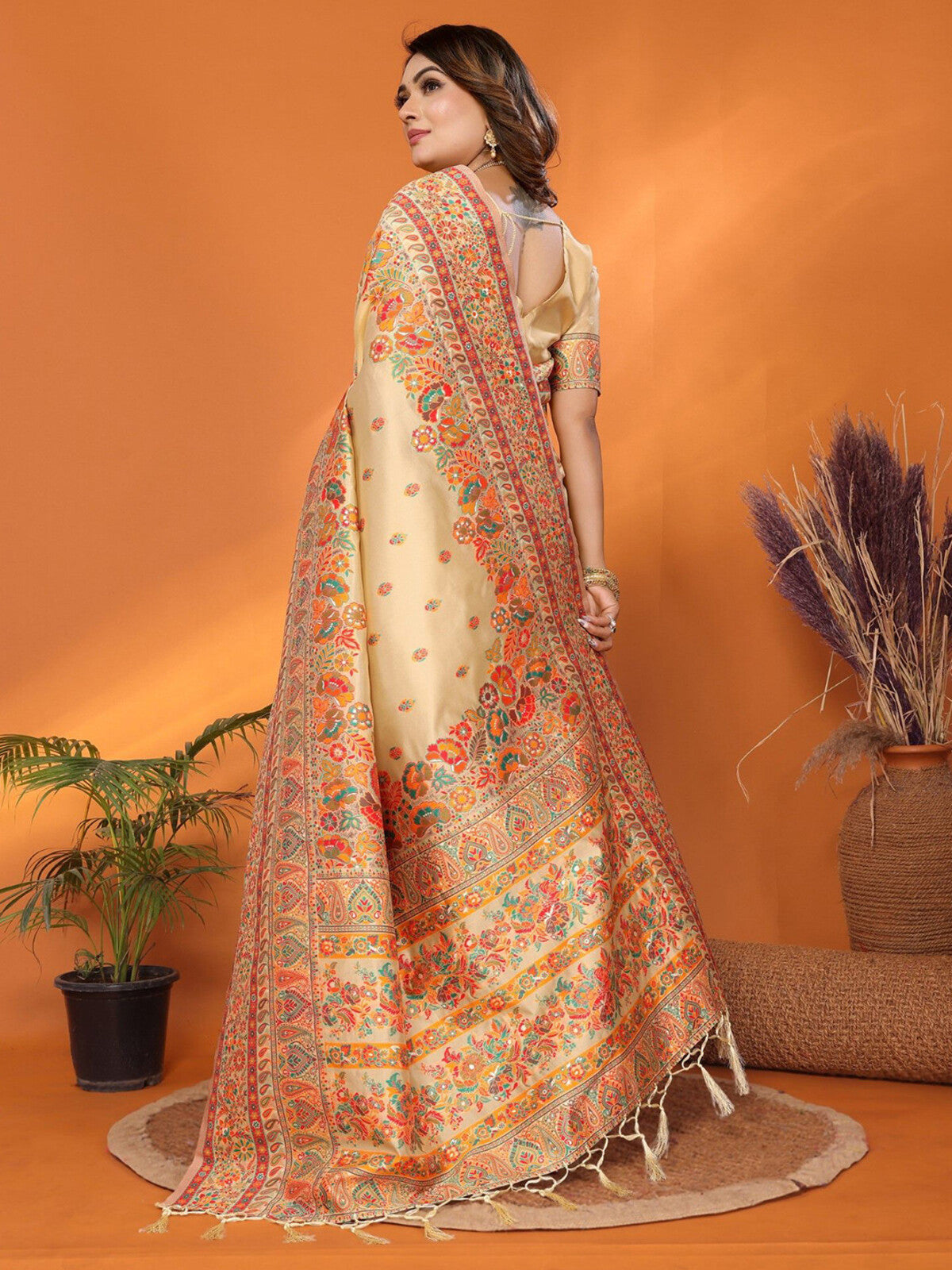 Woven Designer Silk Blend Saree.
