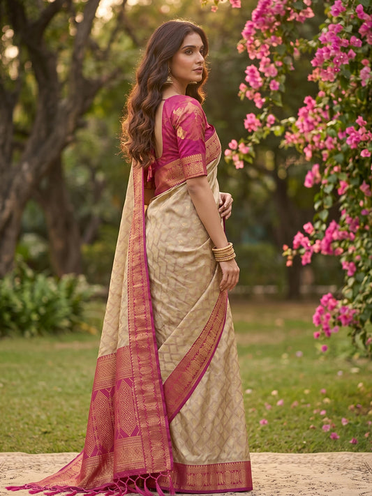 Rangvi Madhvi Soft Cotton Designer Elegant Festive Wear Saree with Rich Beinge Pink Zari Border